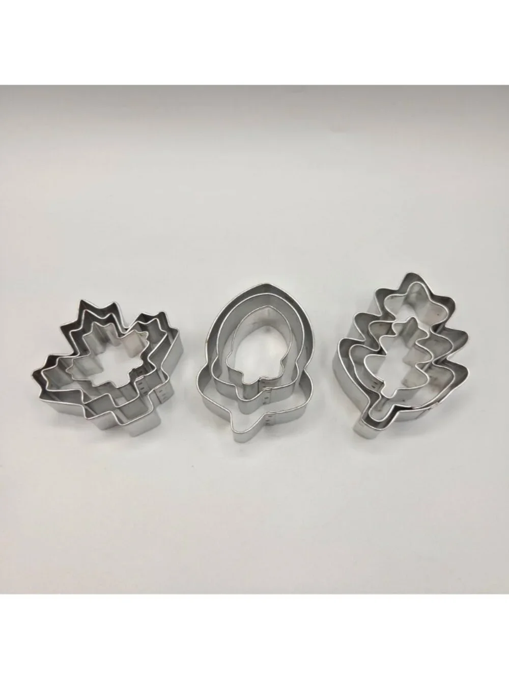 Wilton Leaves & Acorns Cookie Cutter Set 9-Piece Maple Leaf Acorn Oak Leaf Shape